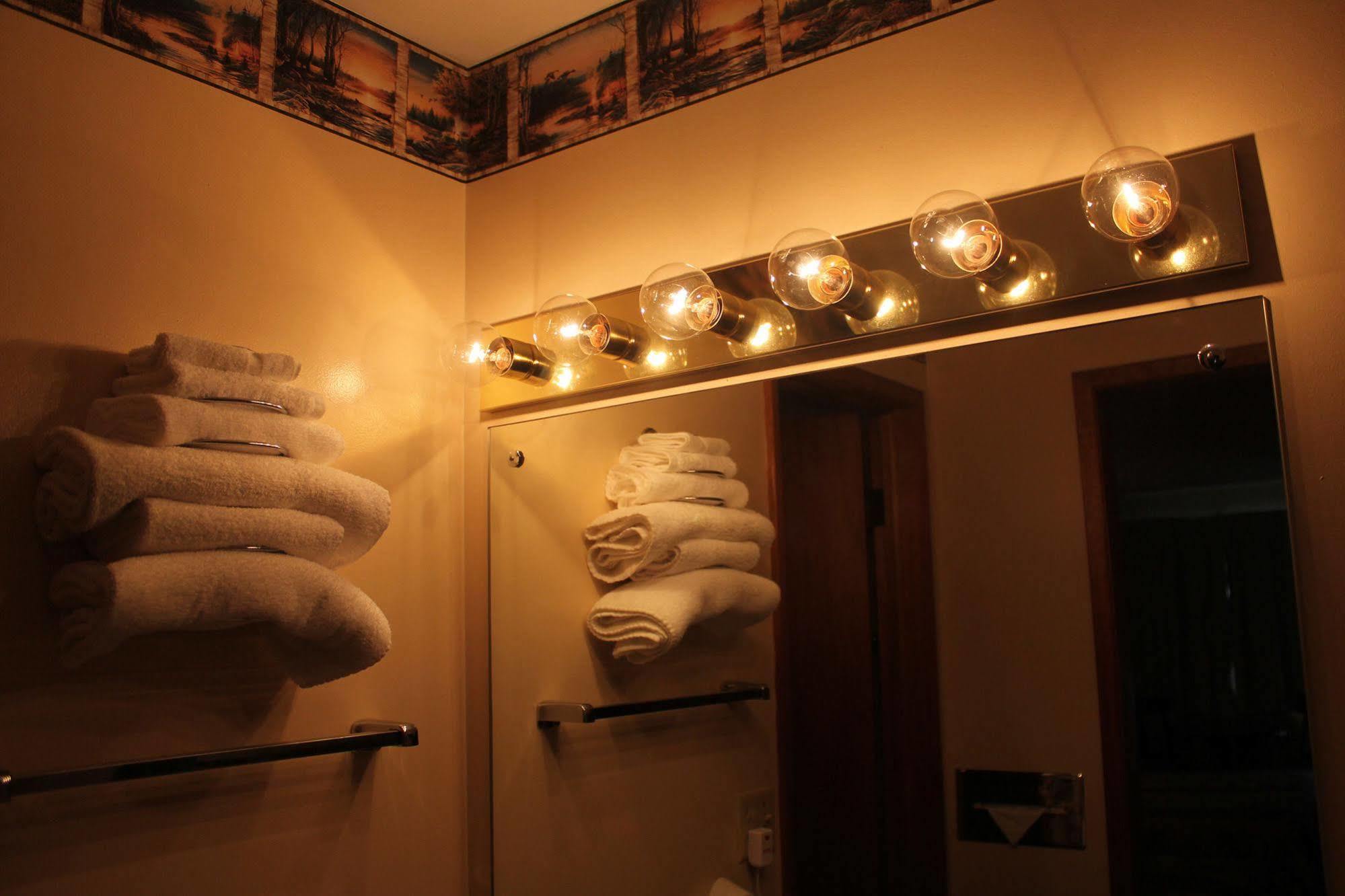 Caboose Motel Libby ภายนอก รูปภาพ