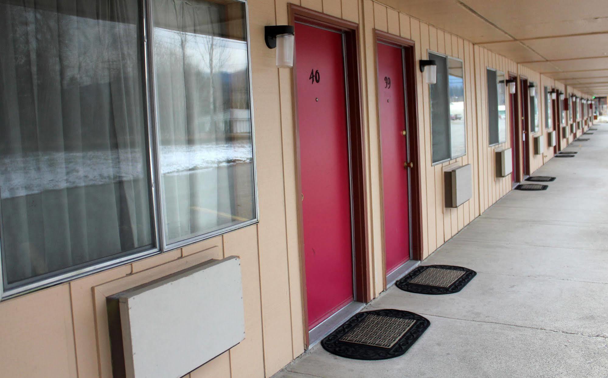 Caboose Motel Libby ภายนอก รูปภาพ